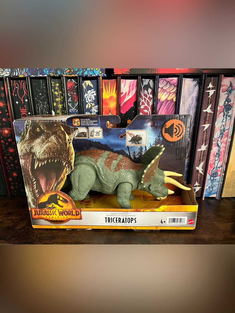 Jurassic World Dominion Triceratops toy